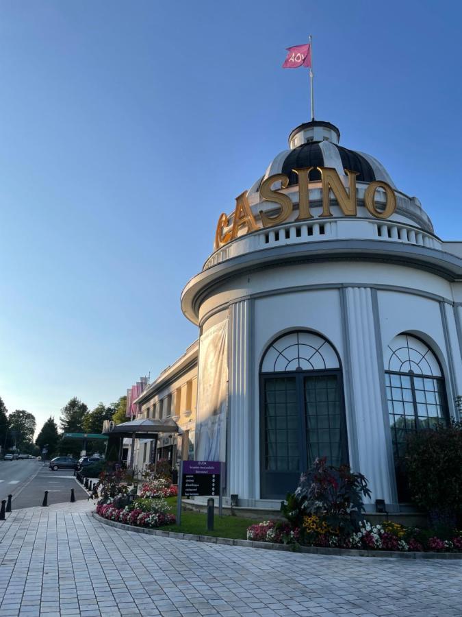 Le Grand Chalet Bagnoles de l'Orne Normandie Luaran gambar